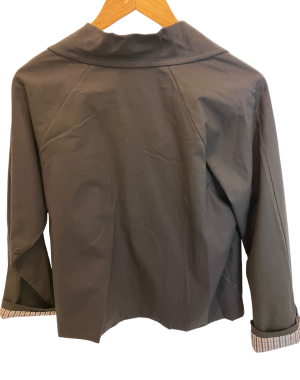 CHAQUETA CORTAVIENTOS MARRON